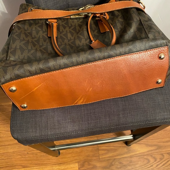 Michael Kors signature shoulder bag handbag - Picture 4 of 8